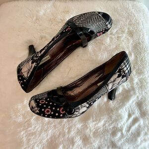 Steve Madden Vyceroy Black Patchwork Kitten Heels Size 8.5 M